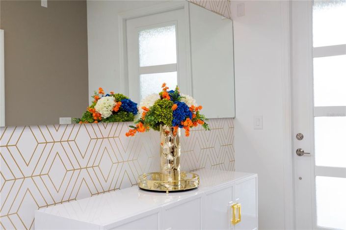 Image No.6-8 Bed Property for sale