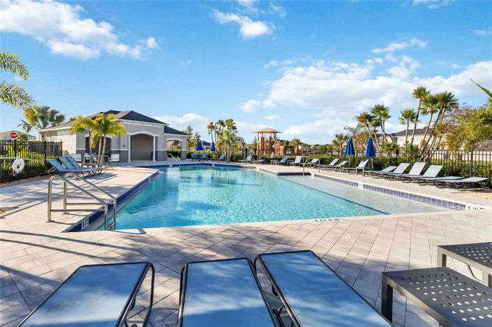 Image No.17-3 Bed Property for sale