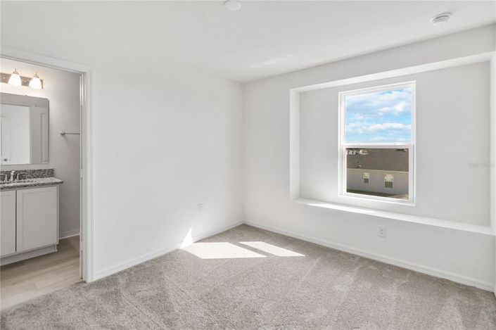 Image No.11-3 Bed House for sale