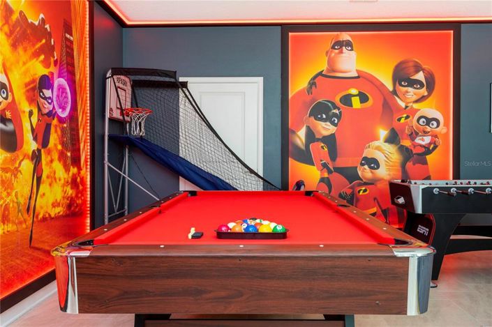 Image No.10-8 Bed Property for sale