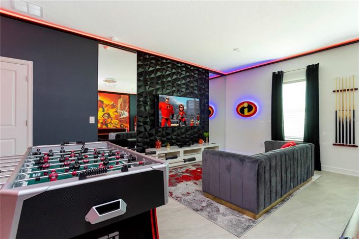 Image No.15-8 Bed Property for sale