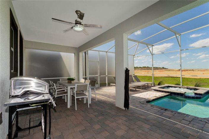 Image No.22-8 Bed Property for sale