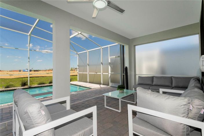 Image No.25-8 Bed House for sale