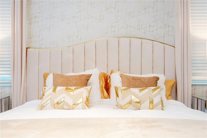 Image No.34-8 Bed House for sale