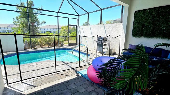 Image No.12-4 Bed Townhouse for sale