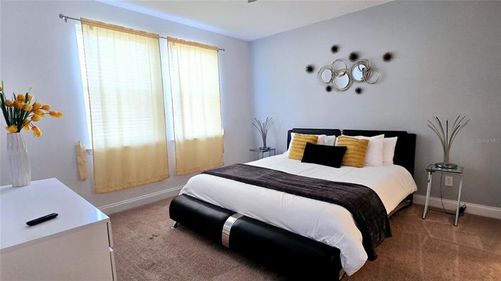 Image No.18-4 Bed Townhouse for sale