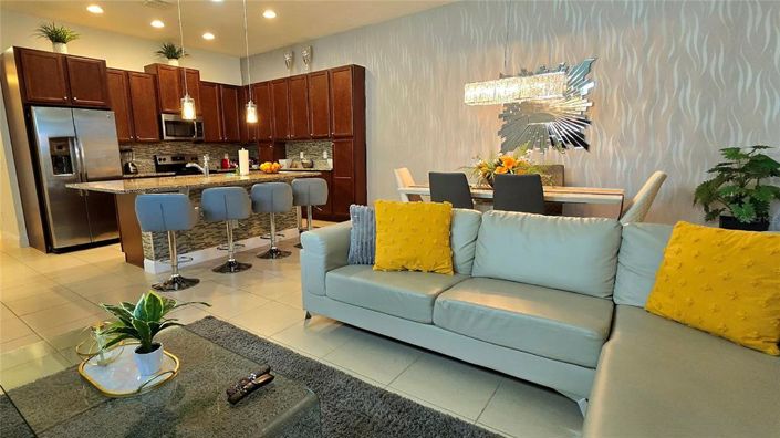 Image No.8-4 Bed Townhouse for sale