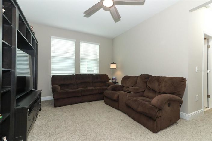 Image No.17-3 Bed House for sale