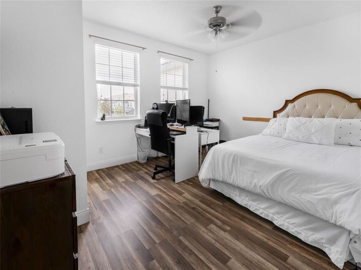 Image No.18-3 Bed Townhouse for sale