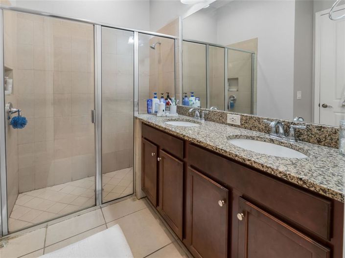 Image No.22-3 Bed Townhouse for sale