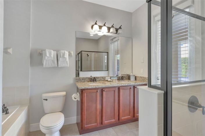 Image No.49-11 Bed House for sale