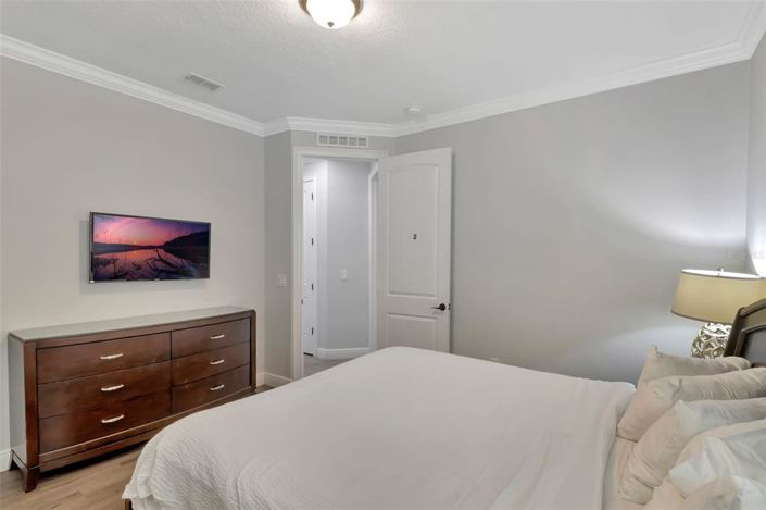 Image No.54-11 Bed House for sale