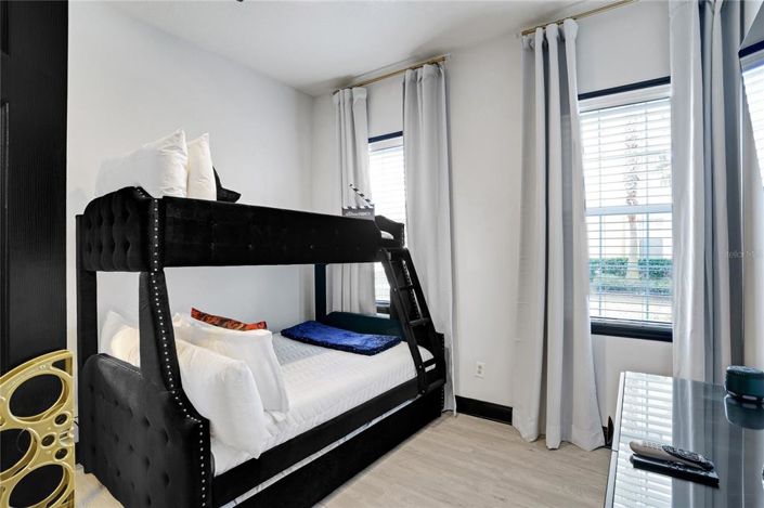 Image No.25-3 Bed Apartment for sale