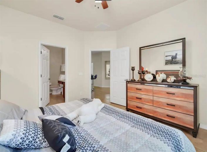 Image No.11-3 Bed Townhouse for sale