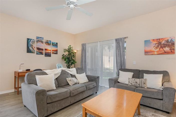 Image No.10-Propriété de 4 chambres à vendre à Davenport