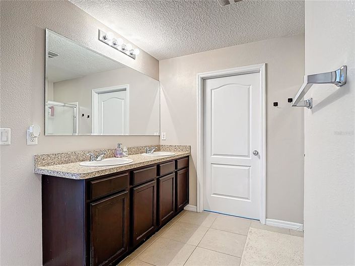 Image No.22-Propriété de 5 chambres à vendre à Davenport