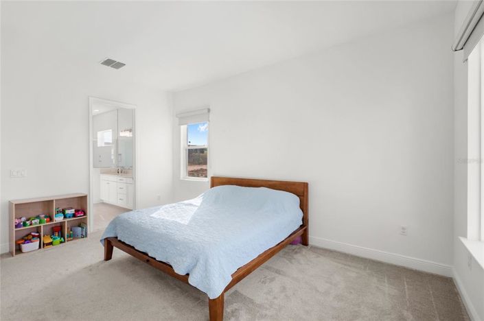 Image No.16-5 Bed House for sale