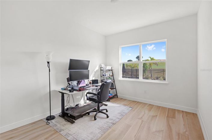 Image No.18-5 Bed House for sale