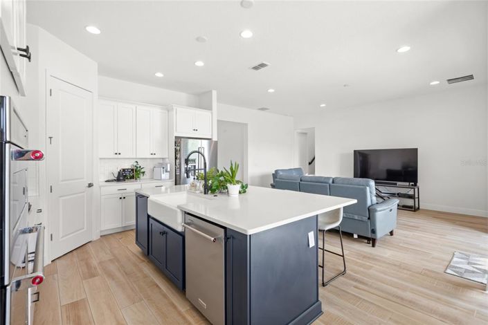 Image No.4-5 Bed House for sale