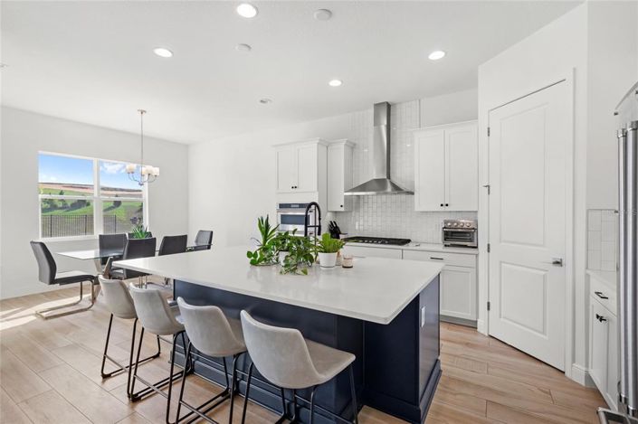 Image No.6-5 Bed House for sale