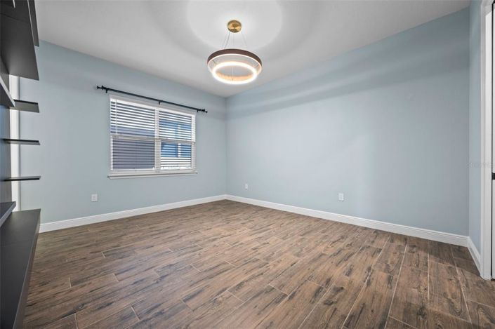 Image No.17-4 Bed House for sale