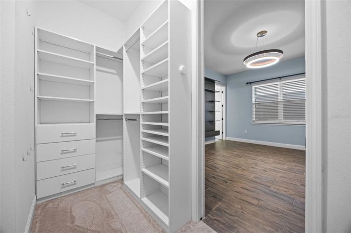 Image No.19-4 Bed House for sale