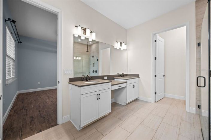 Image No.23-4 Bed House for sale