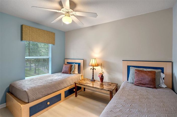 Image No.16-4 Bed Townhouse for sale