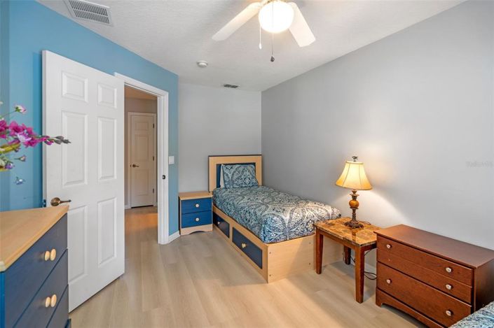 Image No.20-4 Bed Townhouse for sale