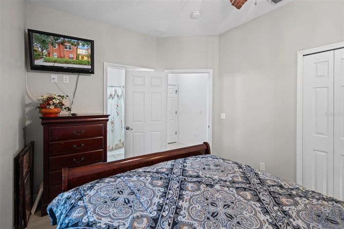 Image No.25-4 Bed Townhouse for sale