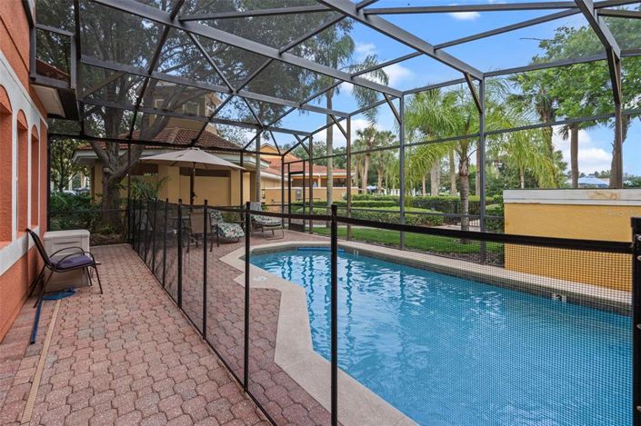 Image No.26-4 Bed Townhouse for sale