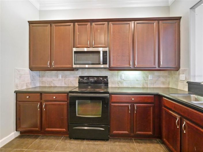 Image No.27-4 Bed House for sale