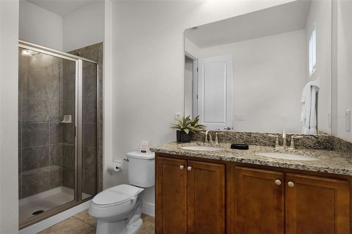 Image No.25-8 Bed House for sale