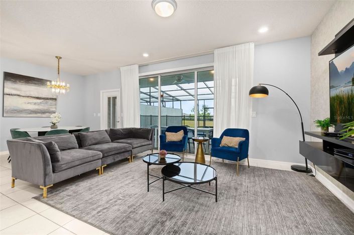 Image No.11-5 Bed Townhouse for sale