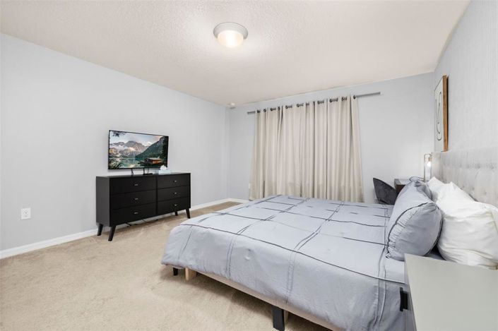 Image No.33-5 Bed Townhouse for sale