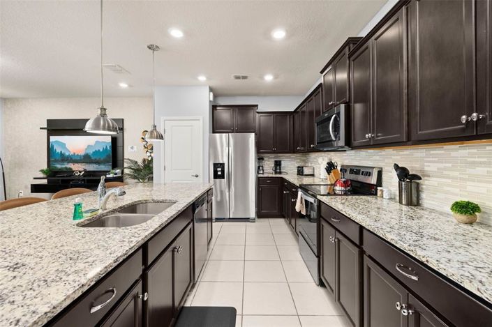 Image No.4-5 Bed Townhouse for sale