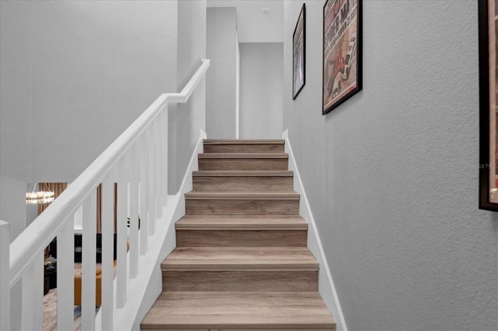 Image No.28-8 Bed Property for sale