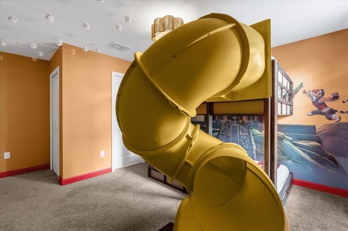 Image No.7-8 Bed Property for sale