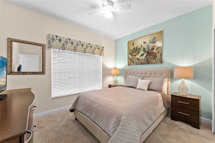 Image No.20-5 Bed Townhouse for sale