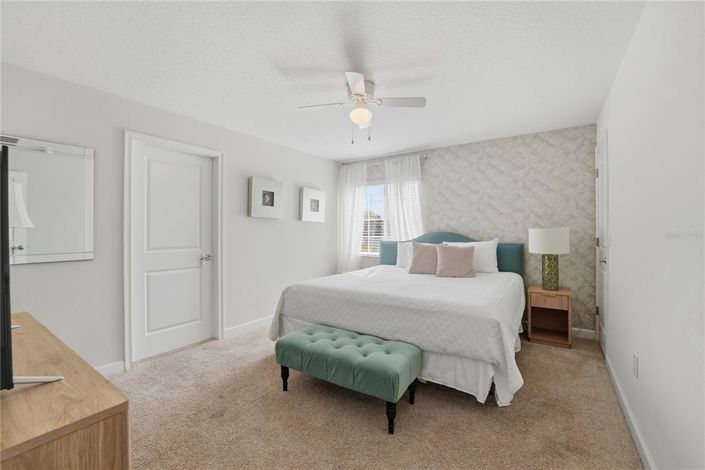 Image No.23-5 Bed Townhouse for sale