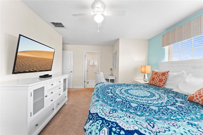 Image No.25-5 Bed Townhouse for sale