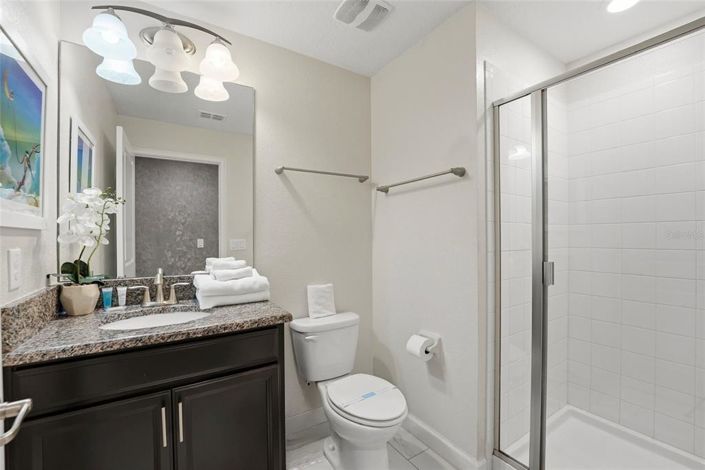 Image No.28-5 Bed Townhouse for sale