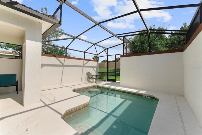 Image No.37-5 Bed Townhouse for sale