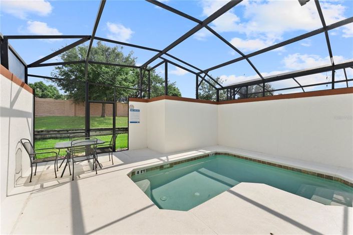 Image No.40-5 Bed Townhouse for sale