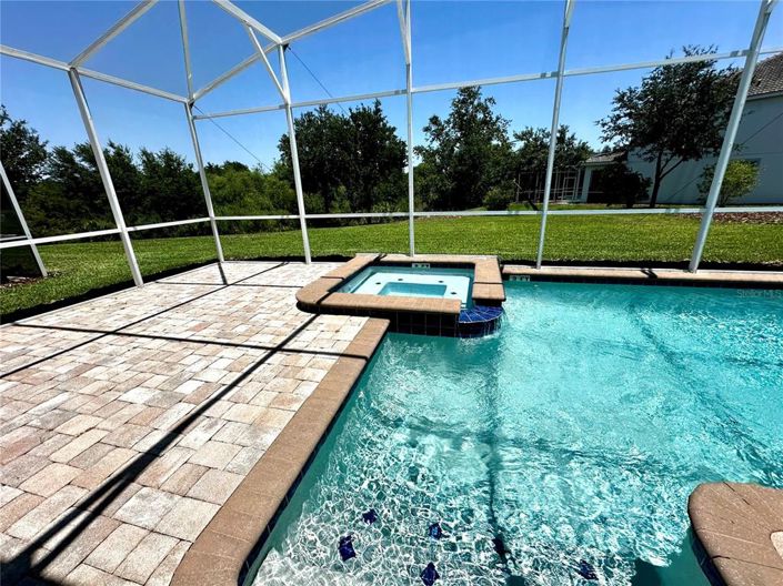 Image No.4-8 Bed Property for sale