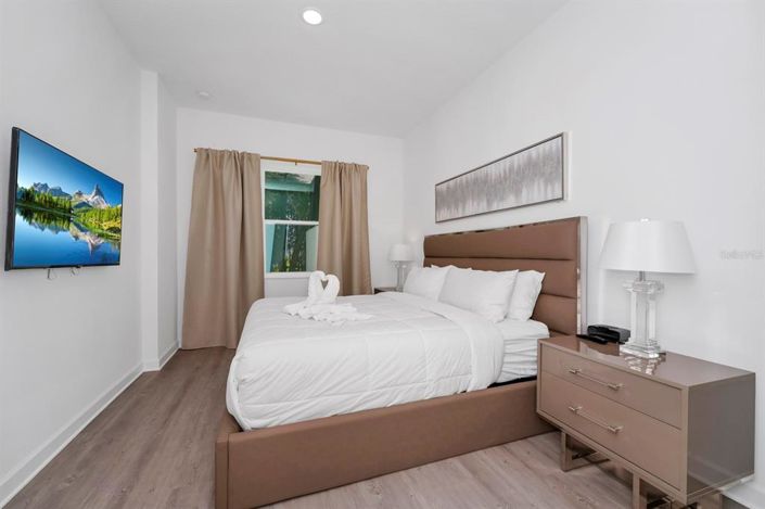 Image No.20-5 Bed Townhouse for sale