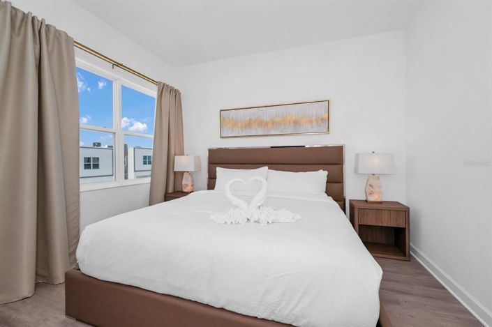 Image No.23-5 Bed Townhouse for sale