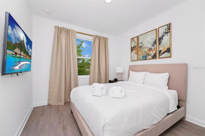 Image No.26-5 Bed Townhouse for sale