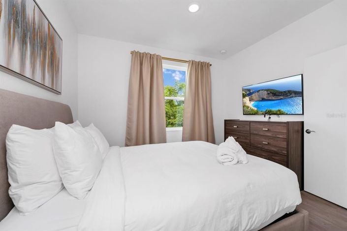 Image No.30-5 Bed Townhouse for sale