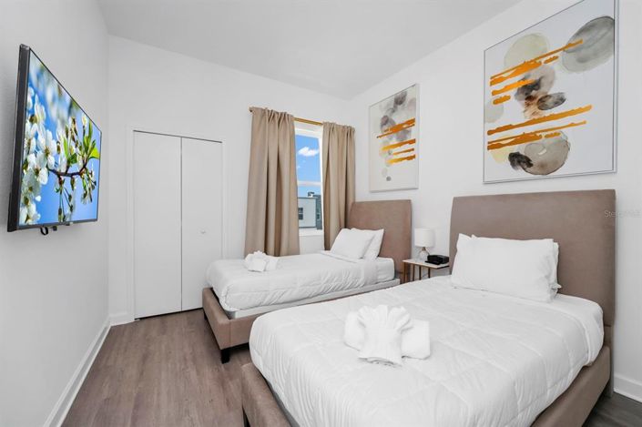 Image No.31-5 Bed Townhouse for sale